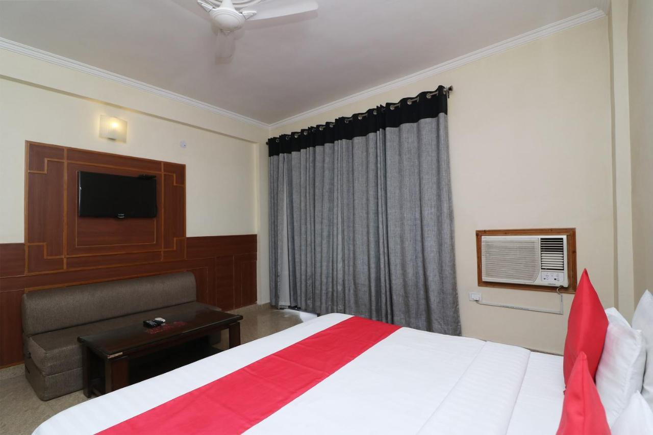 Capital O 4747 Imperial Hotel Katra Katra  Esterno foto