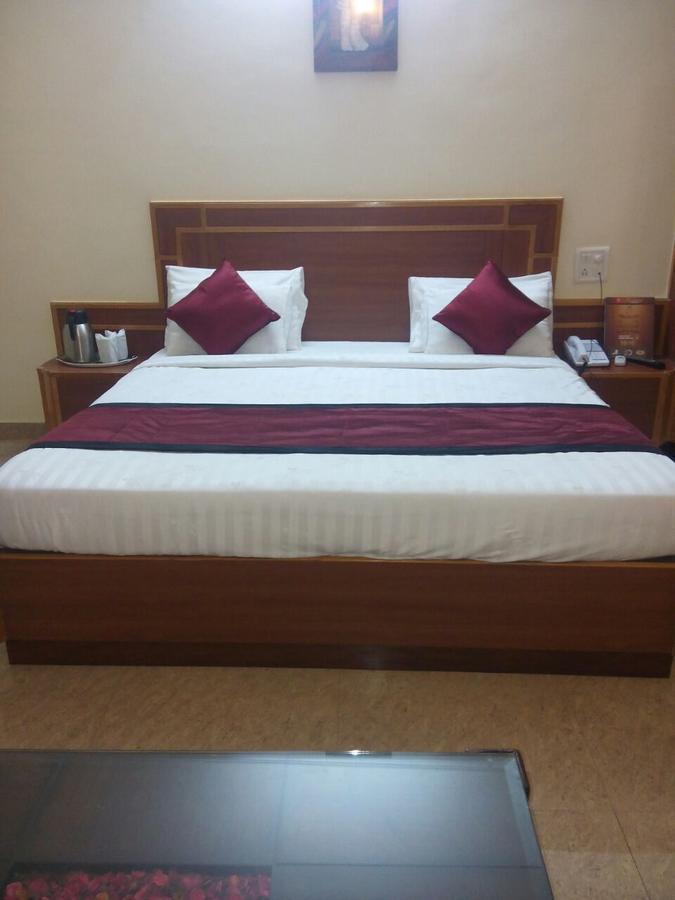 Capital O 4747 Imperial Hotel Katra Katra  Esterno foto